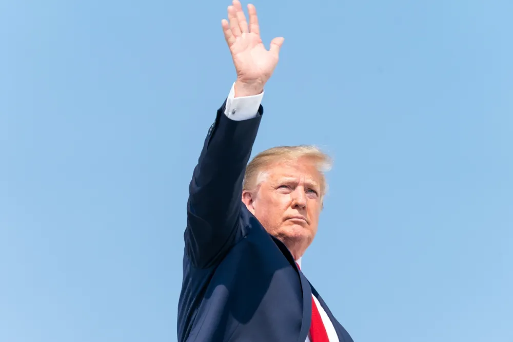 Trump anuncia fim da guerra com o Irã e cita promessa sobre armas nucleares