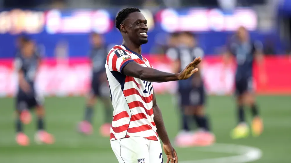 3 de 8 Pular carrossel Fim do carrossel Folarin Balogun, atacante dos Estados Unidos, celebrando o seu gol contra o Paraguai, pela Copa do Mundo • Alex Livesey - FIFA/FIFA via Getty Images