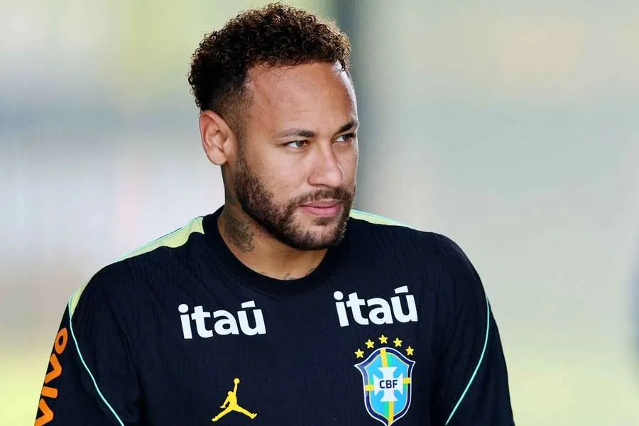 Neymar avança em recuperação nos EUA, mas deve reforçar Seleção apenas no mata-mata