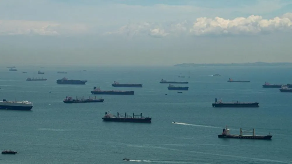 Embarcações no Estreito de Ormuz 